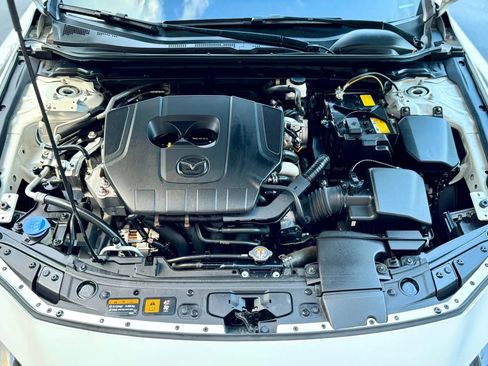 Used 2025 MAZDA MAZDA3 2.5 S Hatchback w/ Premium Pkg image 21