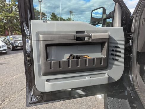 Used 2019 Ford F650 2WD SuperCab Super Duty image 14