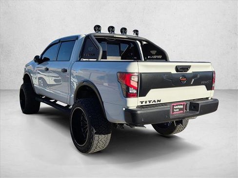 Used 2021 Nissan Titan PRO-4X w/ Pro-4x Convenience Package image 7