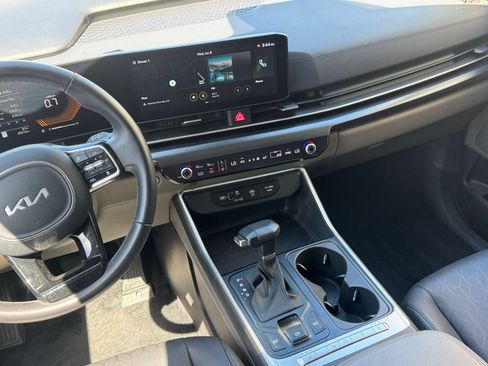 Used 2026 Kia Carnival FWD image 21