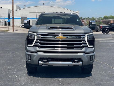 New 2026 Chevrolet Silverado 2500 High Country AWD/4WD image 2