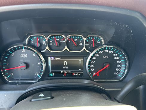 Used 2015 Chevrolet Silverado 1500 High Country w/ High Country Premium Package AWD/4WD image 30