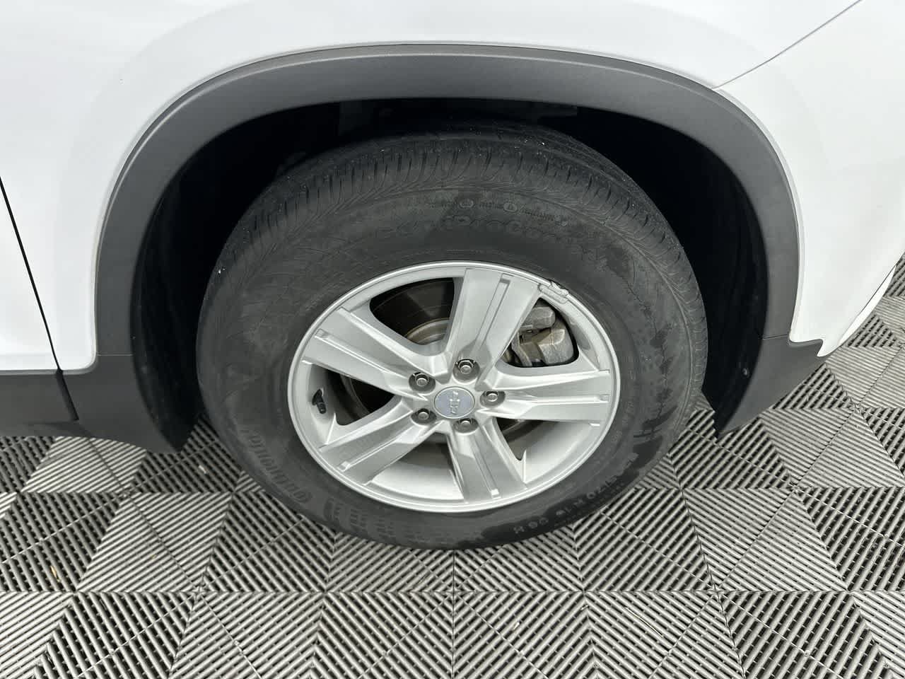 Used 2020 Chevrolet Trax LT FWD image 10