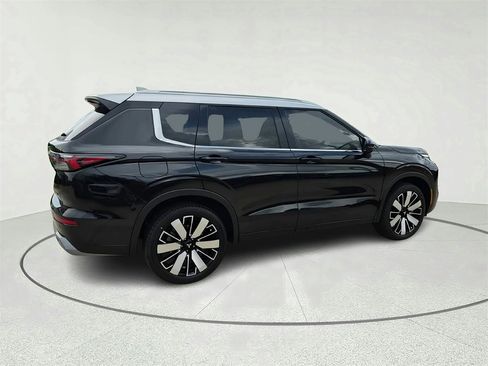 New 2025 Mitsubishi Outlander SEL image 5