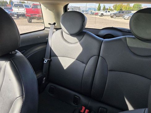 Used 2011 MINI Cooper Hardtop FWD image 8