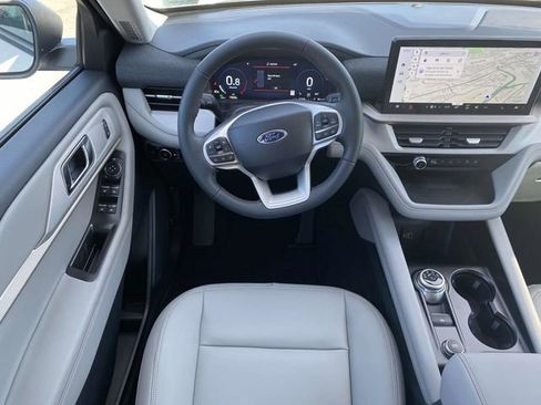 New 2026 Ford Explorer Active w/ Active Comfort Package image 10