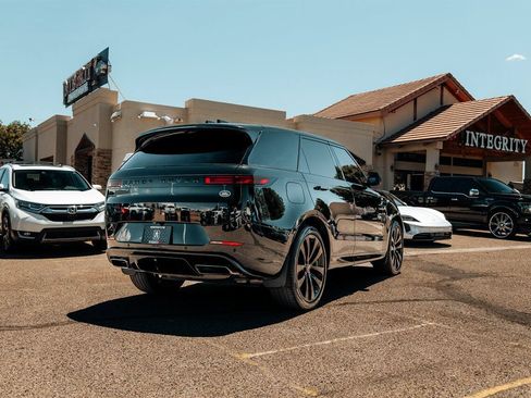 Used 2023 Land Rover Range Rover Sport SE Dynamic AWD/4WD image 7