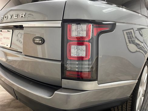 Used 2013 Land Rover Range Rover HSE image 11