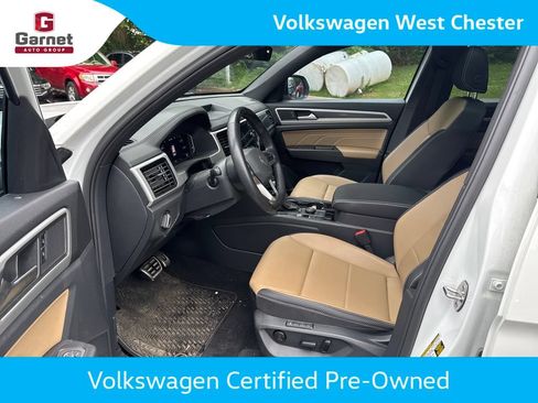 Certified 2023 Volkswagen Atlas Cross Sport SEL R-Line AWD/4WD image 13