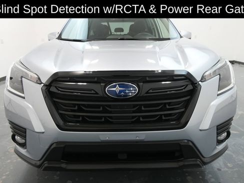 Used 2023 Subaru Forester Premium image 2