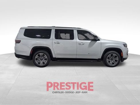 Used 2024 Jeep Wagoneer L Series II w/ Flexible Seating Group image 6