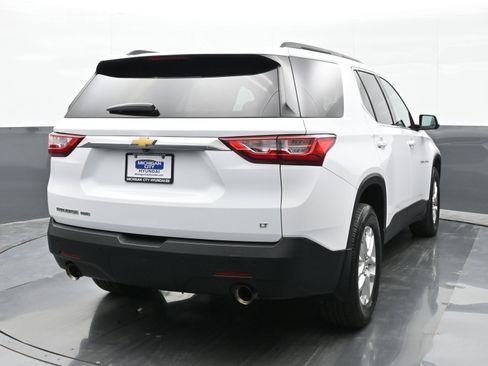 Used 2020 Chevrolet Traverse LT w/ Driver Confidence II Package image 4