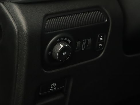 Used 2022 Jeep Wagoneer Series I AWD/4WD image 11