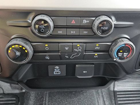 New 2026 Ford F250 XL w/ XL Chrome Package AWD/4WD image 14