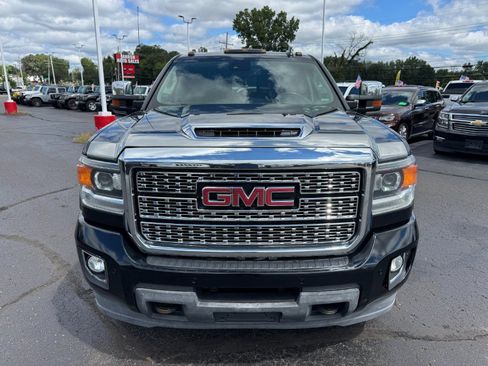 Used 2018 GMC Sierra 3500 Denali AWD/4WD image 8