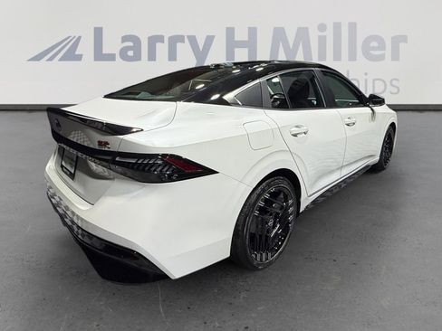 New 2026 Nissan Sentra SR image 5