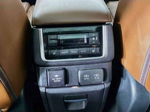 Used 2019 Subaru Ascent Touring AWD/4WD image 28