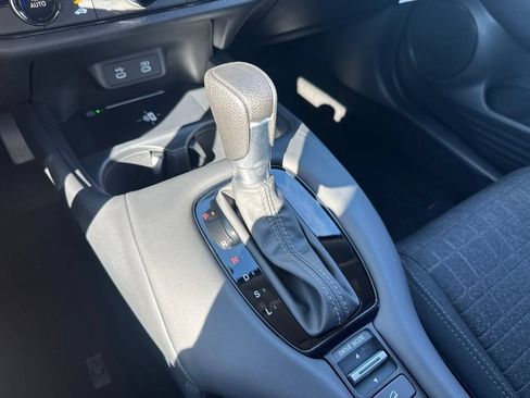 Certified 2027 Honda HR-V LX image 29