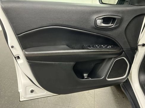 Used 2020 Jeep Compass Limited AWD/4WD image 21