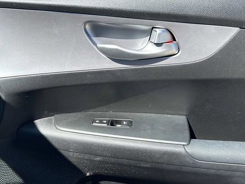 Used 2023 Kia Forte LX image 20