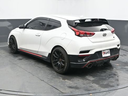 Used 2021 Hyundai Veloster N image 9