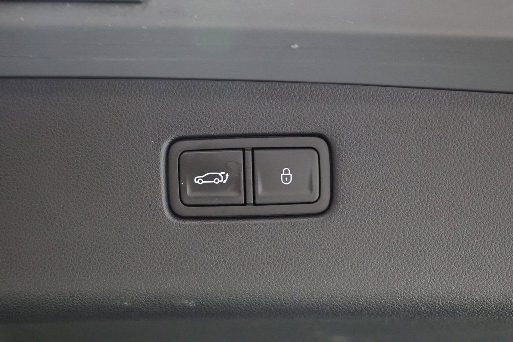 Used 2023 Genesis GV70 2.5T w/ Sport Prestige Package AWD/4WD image 35