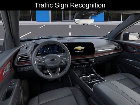 New 2026 Chevrolet Traverse Z71 w/ Driver Confidence Package AWD/4WD image 16