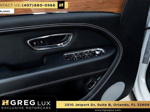 Used 2022 Bentley Bentayga image 35