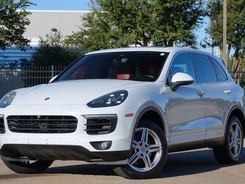 Used 2016 Porsche Cayenne S w/ Premium Plus Package image 8