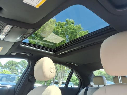 Used 2018 Mercedes-Benz C 300 Sedan image 25