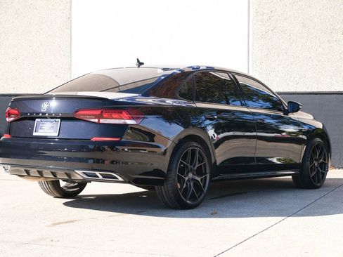 Used 2022 Volkswagen Passat 2.0T R-Line image 6