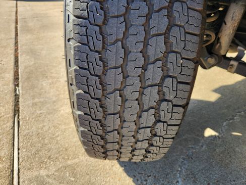 Used 2023 Jeep Wrangler Sport S image 12