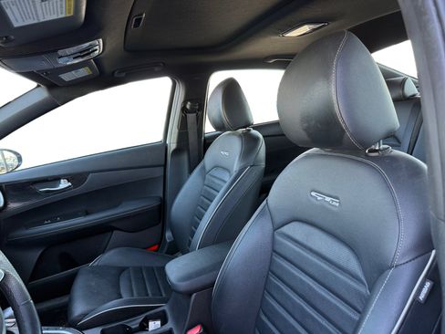 Used 2023 Kia Forte GT-Line w/ GT-Line Premium Package FWD image 10