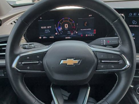 Used 2025 Chevrolet Traverse LT AWD/4WD image 28