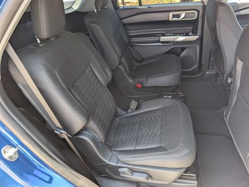 Used 2021 Ford Explorer XLT RWD image 5