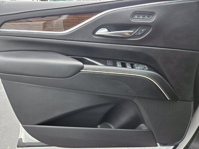 Certified 2023 Cadillac Escalade ESV Sport Platinum w/ LPO, ONYX Package AWD/4WD image 30