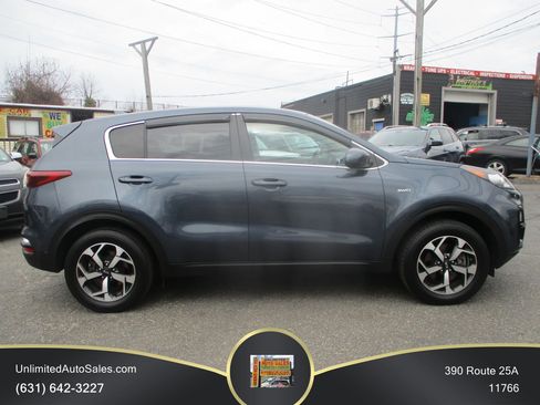 Used 2022 Kia Sportage LX AWD/4WD image 4