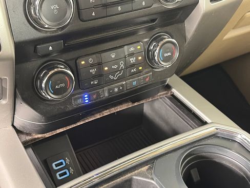 Used 2018 Ford F250 Lariat w/ Chrome Package AWD/4WD image 21