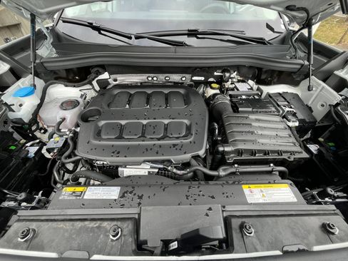 Used 2026 Volkswagen Tiguan SE AWD/4WD image 29