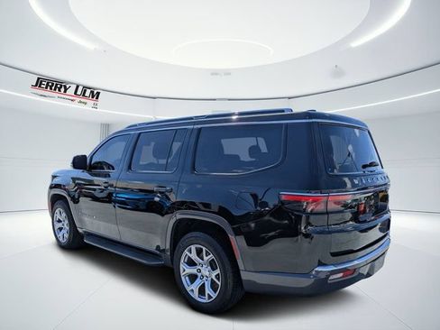 Used 2022 Jeep Wagoneer Series II RWD image 5