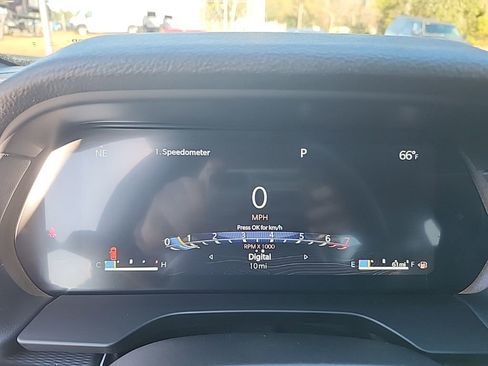 New 2025 Jeep Grand Cherokee Altitude image 6