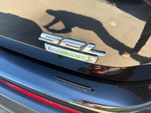 Used 2018 Ford Edge SEL w/ Equipment Group 201A FWD image 41