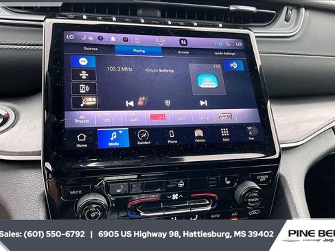 Used 2024 Jeep Grand Cherokee L Limited image 23