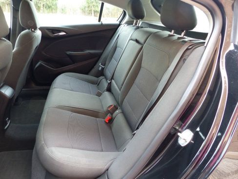 Used 2019 Chevrolet Cruze LT w/ Convenience Package FWD image 28