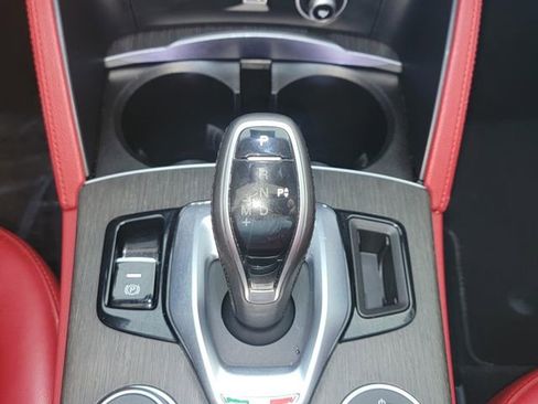 Used 2021 Alfa Romeo Stelvio Ti w/ Nero Edizione AWD/4WD image 23