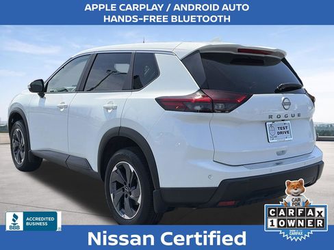 Certified 2026 Nissan Rogue SV image 3