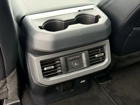 Used 2024 Ford F250 Lariat w/ Chrome Package image 14