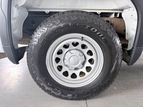 Used 2025 GMC Sierra 1500 Pro w/ Pro Value Package image 4