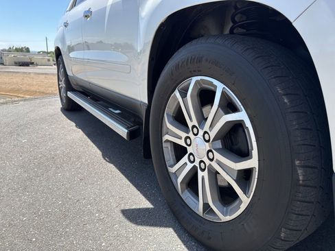 Used 2014 GMC Acadia SLT image 9