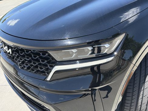 Used 2023 Kia Sorento SX AWD/4WD image 6